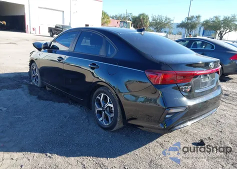 2020 Kia Forte Lxs z USA, uszkodzony, nr VIN 3KPF24AD4LE239592
